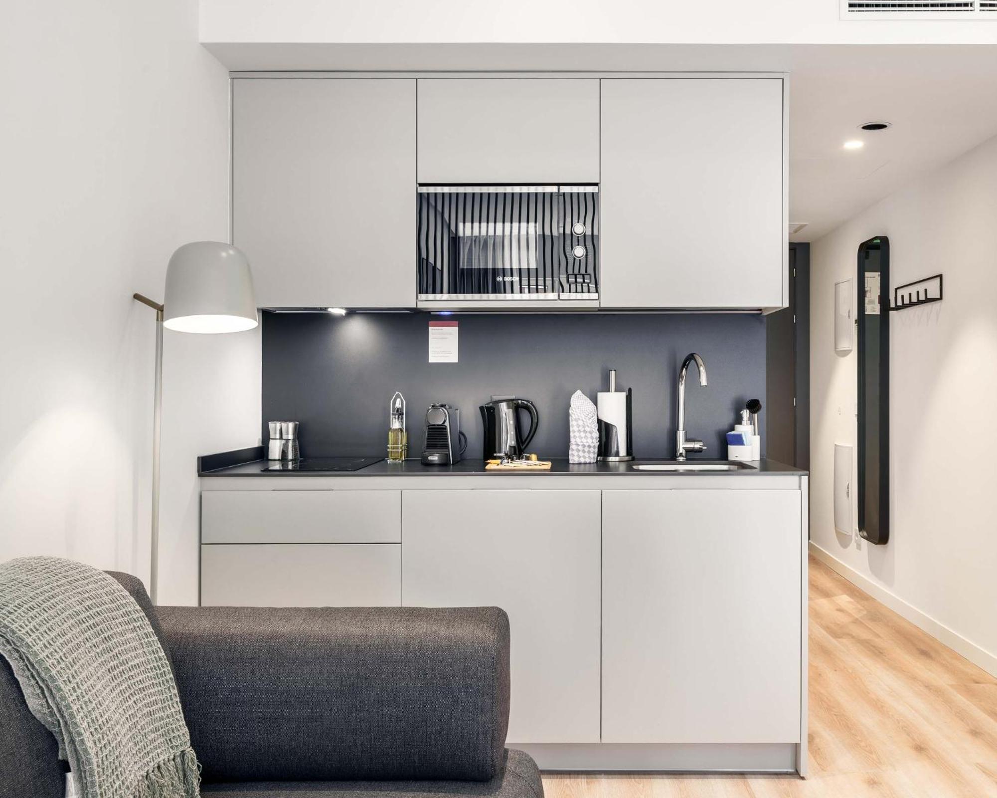 Limehome Madrid Calle De Juan Hurtado De Mendoza Kültér fotó