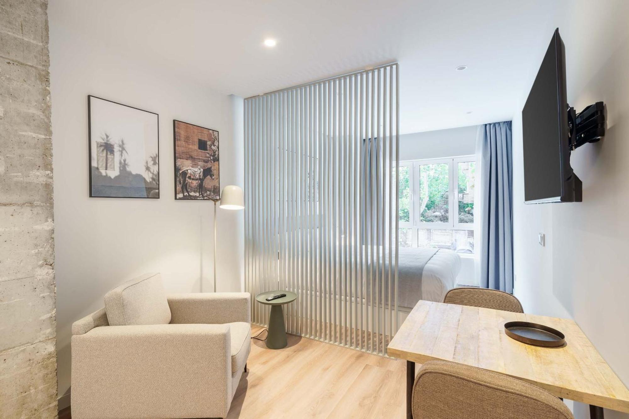 Limehome Madrid Calle De Juan Hurtado De Mendoza Kültér fotó