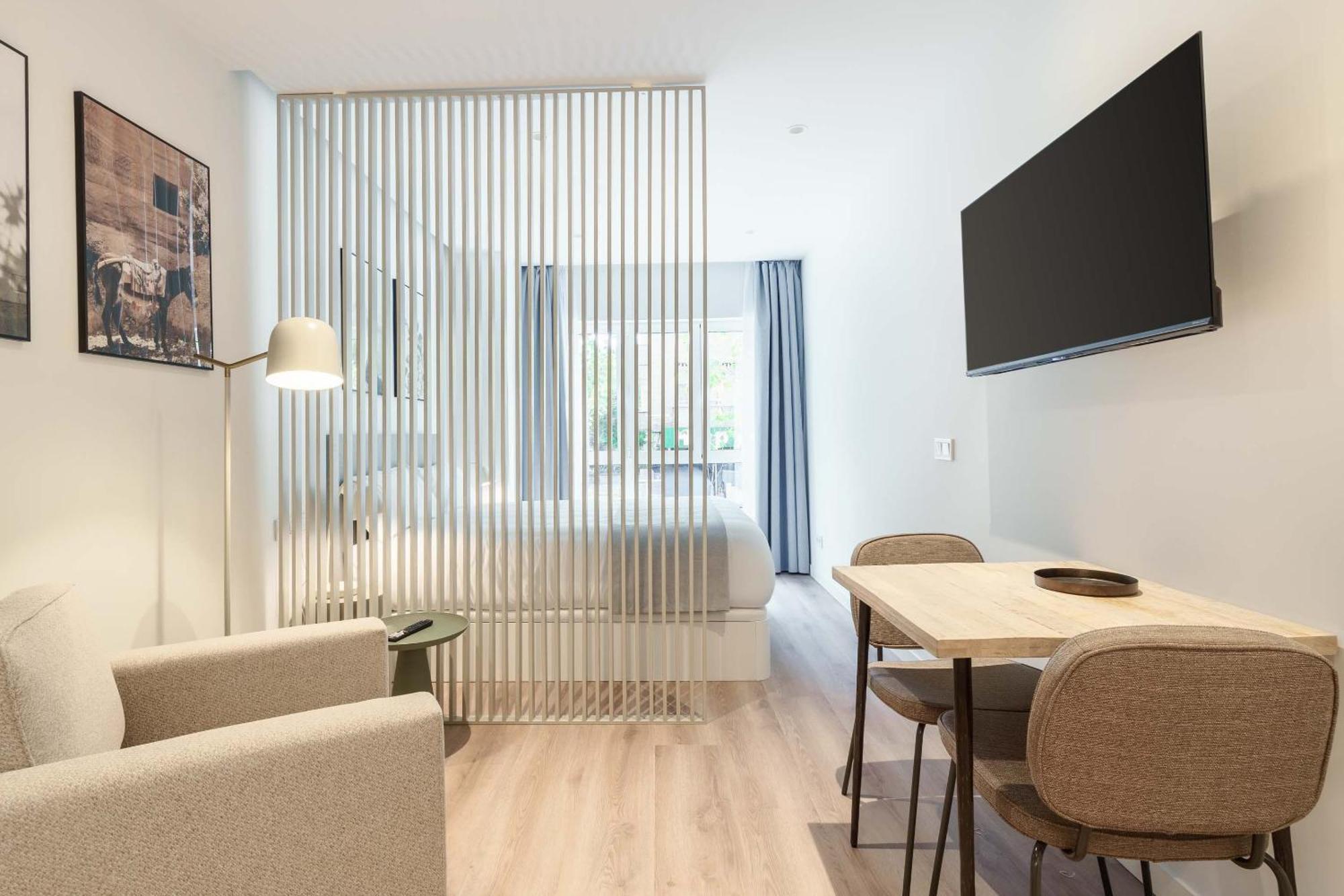 Limehome Madrid Calle De Juan Hurtado De Mendoza Kültér fotó