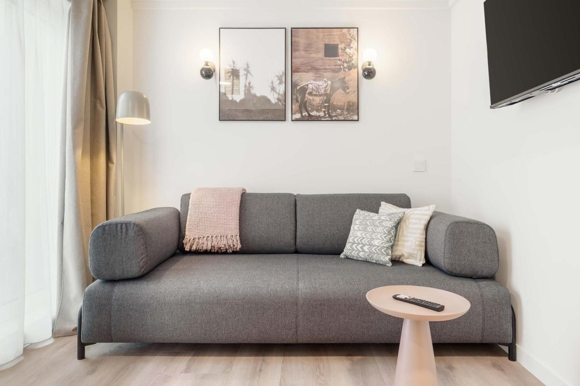Limehome Madrid Calle De Juan Hurtado De Mendoza Kültér fotó