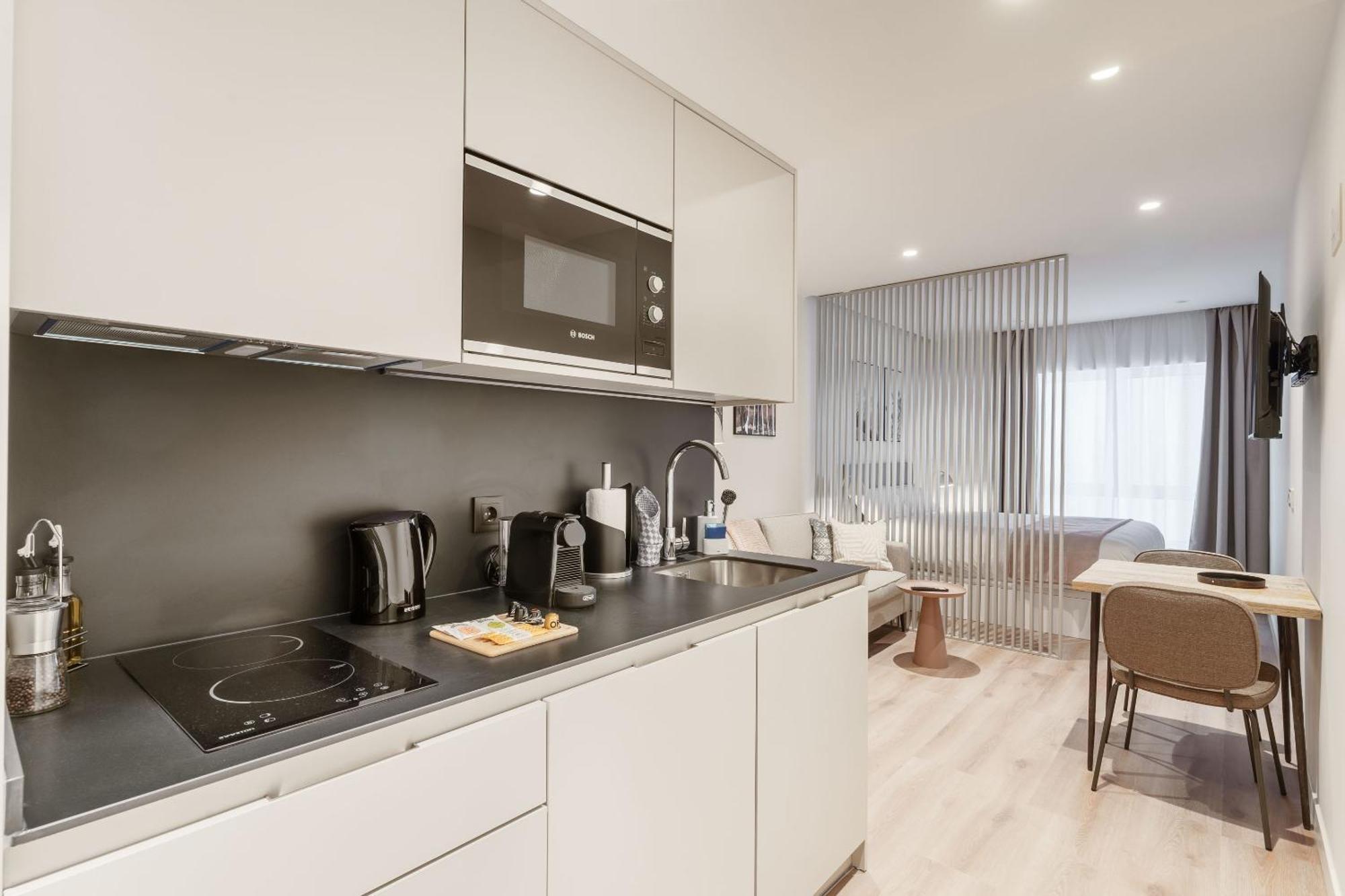 Limehome Madrid Calle De Juan Hurtado De Mendoza Kültér fotó