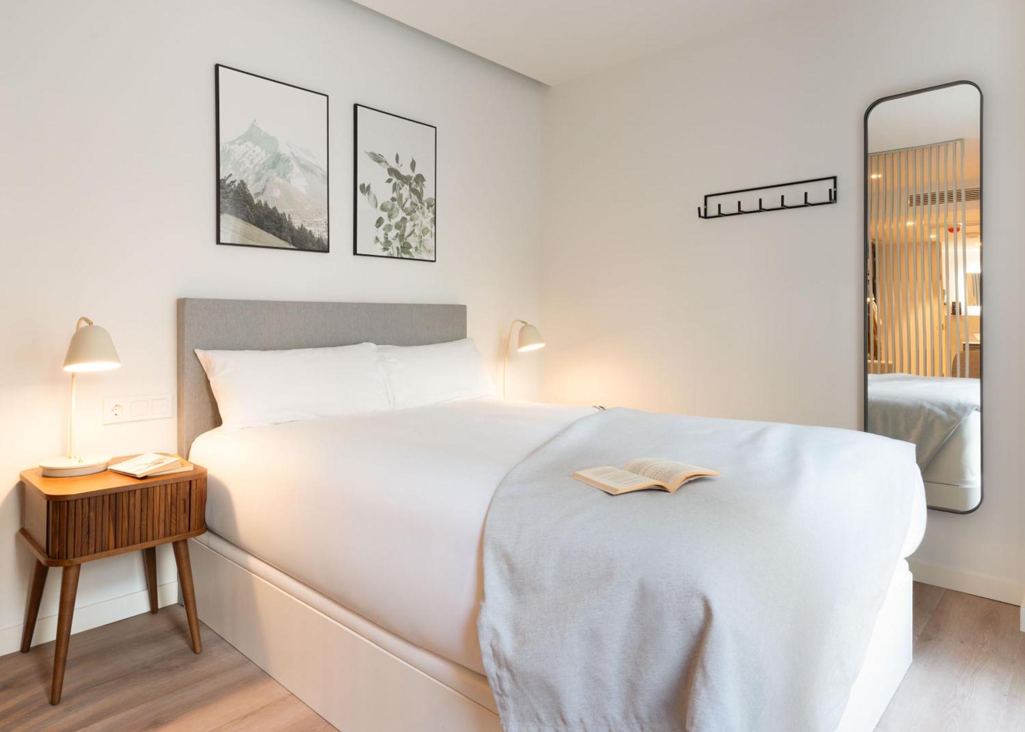 Limehome Madrid Calle De Juan Hurtado De Mendoza Kültér fotó